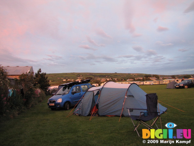 SX06971 Tent and car with surfboards at Headland Caravan & Camping Park